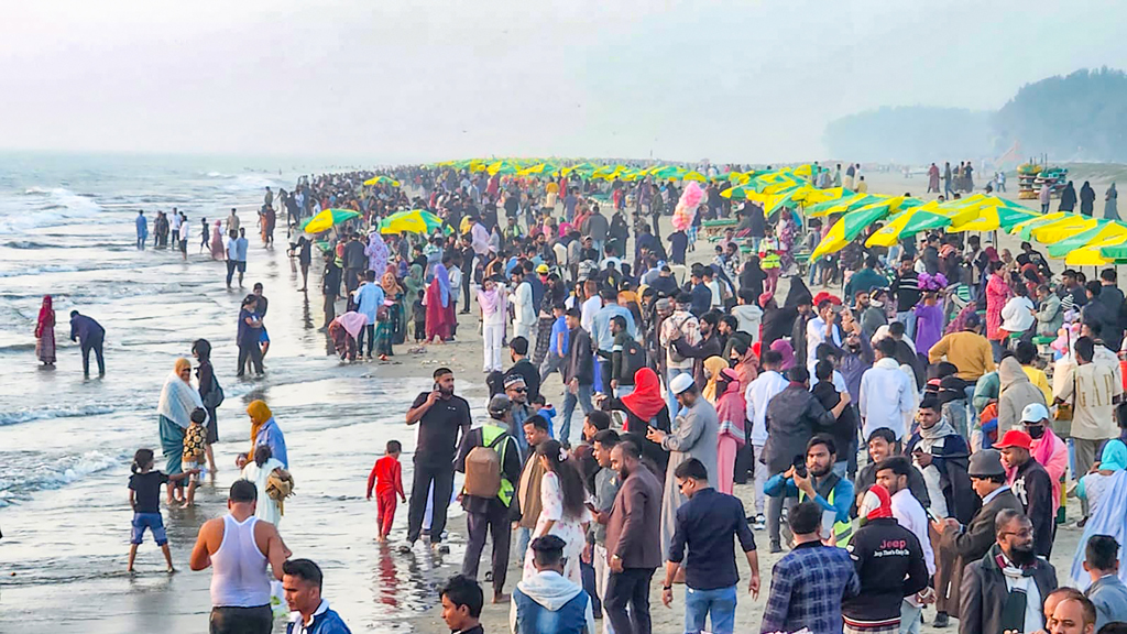 পর্যটন নিয়ে জরিপ: দেশে ভ্রমণে শীর্ষে কক্সবাজার