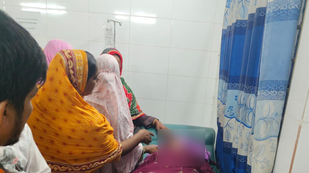 গোমস্তাপুরে মাদ্রাসার দুই শিক্ষার্থীর রহস্যজনক মৃত্যু