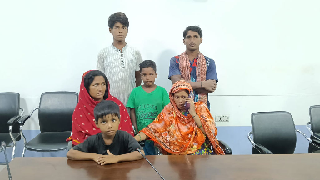 বাংলাদেশি হিসেবে পুশ ইন করা ৬ ভারতীয় নাগরিক আটক