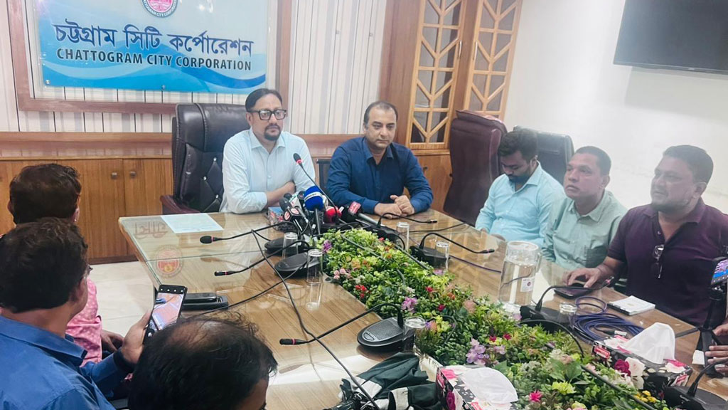 সব নালা ঢেকে দেওয়া সম্ভব নয়: চসিক মেয়র