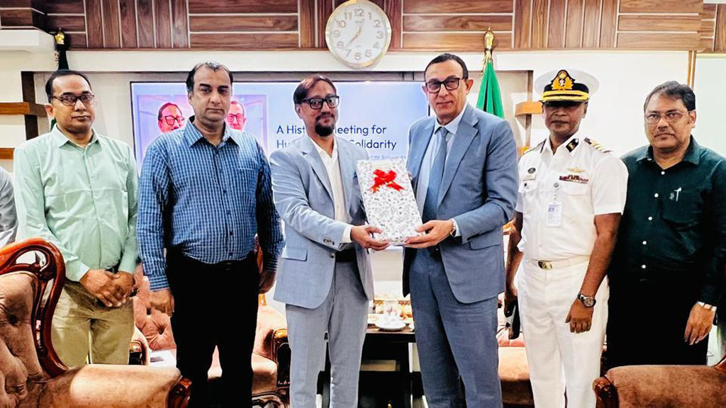 চসিক মেয়রের সঙ্গে ফিলিস্তিনের রাষ্ট্রদূতের সাক্ষাৎ