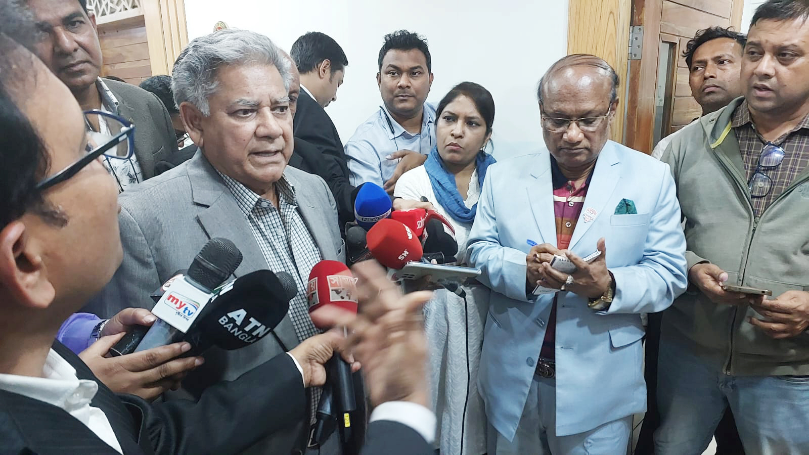 চট্টগ্রাম বন্দরে অস্থিরতার নেপথ্যের ব্যক্তিদের বিষয়ে খতিয়ে দেখা হচ্ছে: নৌপরিবহন উপদেষ্টা