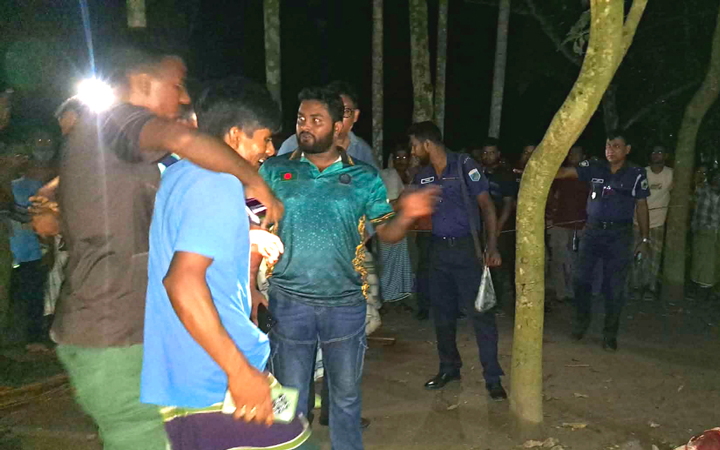 পাবনায় অটোরিকশাচালককে গলা কেটে হত্যা