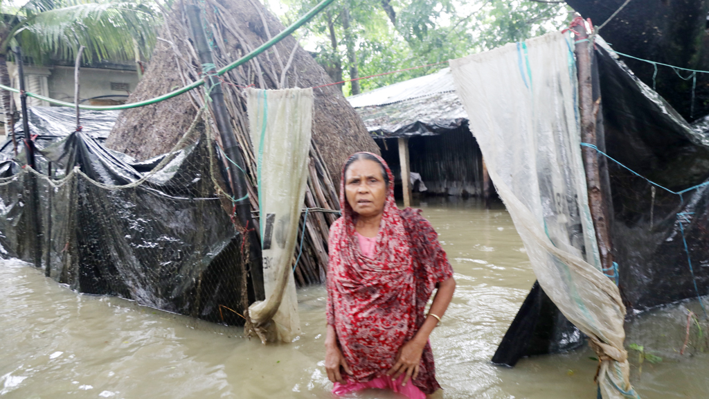 চট্টগ্রামে এক সপ্তাহে সাড়ে ১৩ শ মিলিমিটার বৃষ্টি, জোয়ারের পানিতে নতুন করে জলাবদ্ধতা