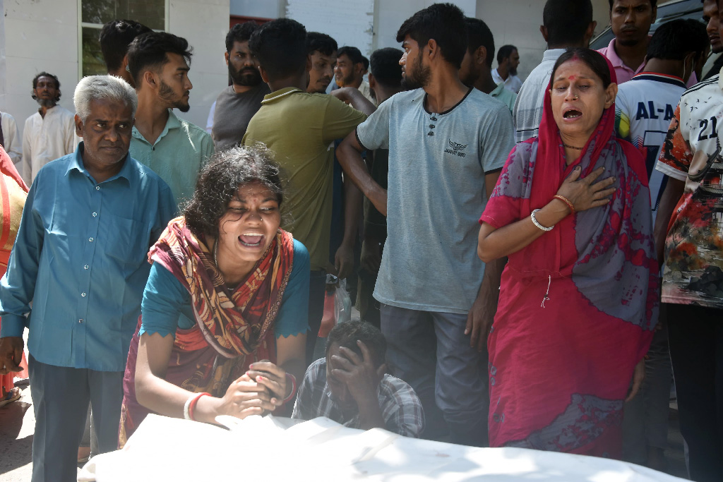 চট্টগ্রামে নিহত ৫: তিন শিশু ও ঋণের বোঝা নিয়ে কী করবেন বালা দাস