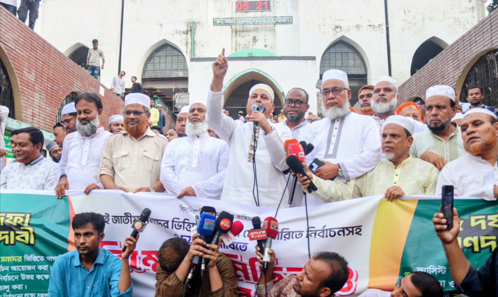 ড. ইউনূসের আশপাশের লোকজন ষড়যন্ত্রে লিপ্ত হয়েছে: রফিকুল ইসলাম