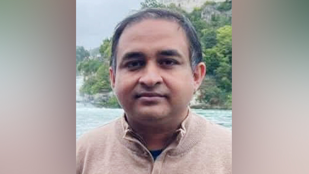 ছাত্রলীগের ঝটিকা মিছিল, সাবেক ভূমিমন্ত্রীর সচিবসহ ৪৪ জনের বিরুদ্ধে পুলিশের মামলা