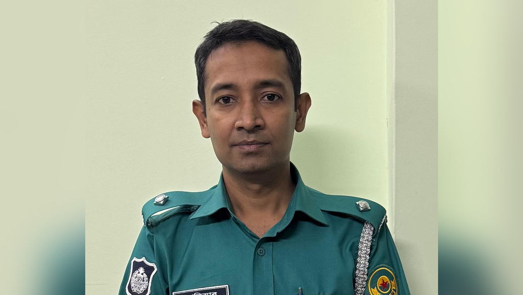 চট্টগ্রামে যুবদল কর্মী নিহত: মেয়রের ক্ষোভ ঝাড়া সেই ওসিকে বদলি