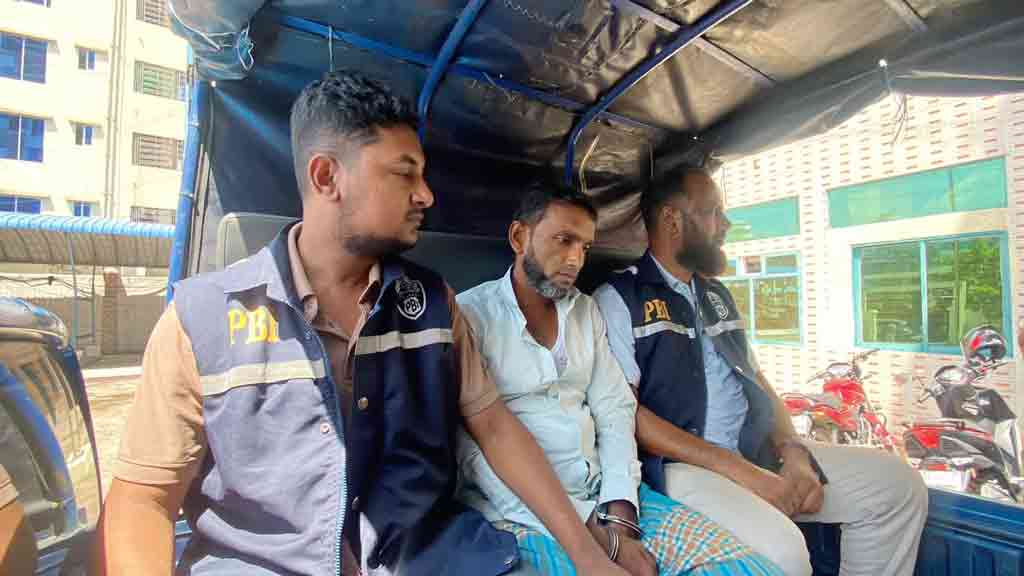 আইও সেজে মামলার বাদীদের কাছ থেকে টাকা আদায়, ভুয়া পুলিশ কর্মকর্তা গ্রেপ্তার