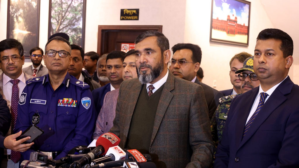 ১৫ জানুয়ারি থেকে যৌথ বাহিনীর জোরালো অভিযান: ইসি সানাউল্লাহ