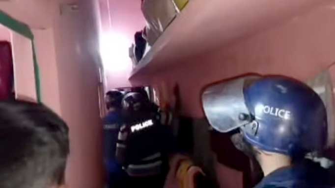 সন্ত্রাসী বগাকে ধরতে গিয়ে হামলার শিকার পুলিশ, সুড়ঙ্গ দিয়ে পালালেন আসামি