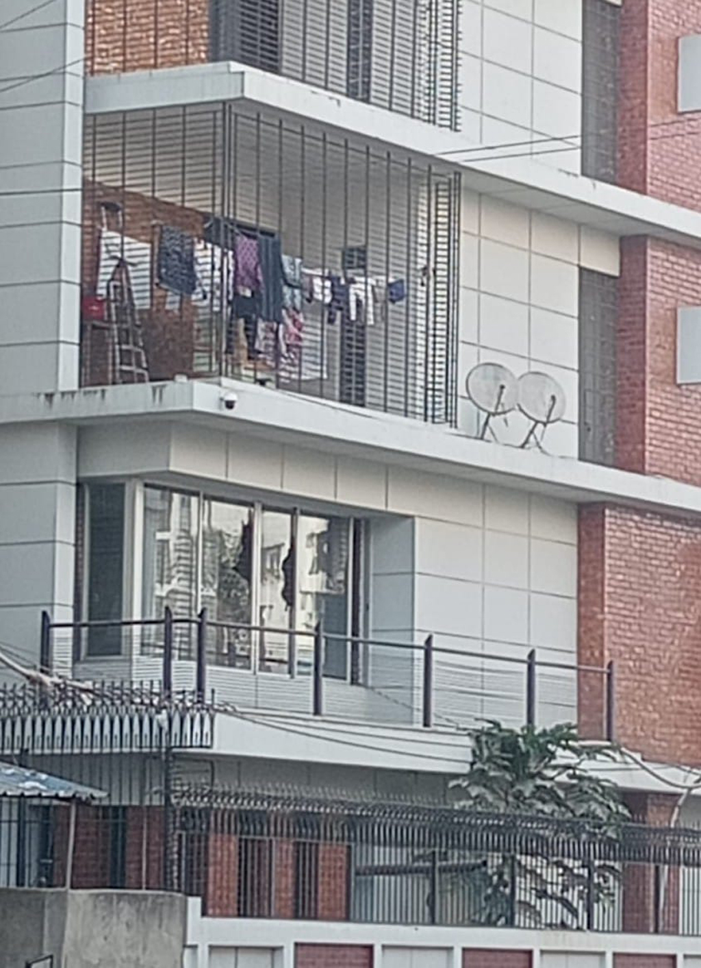 ‘চাঁদার জন্য’ চট্টগ্রামের সেই ব্যবসায়ীর বাড়িতে আবারও গুলিবর্ষণ