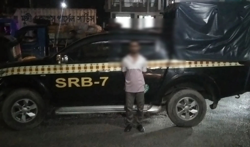 চট্টগ্রাম আদালত প্রাঙ্গণে বাদীকে ছুরিকাঘাত: প্রধান আসামি গ্রেপ্তার