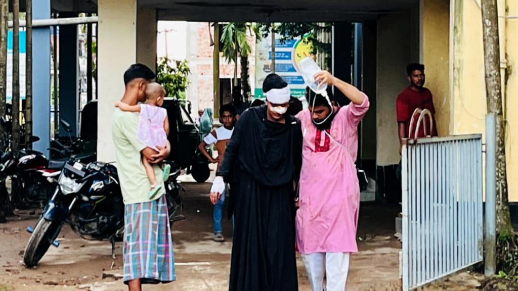 কর্ণফুলী টানেলে দুর্ঘটনায় নারীসহ আহত ৩