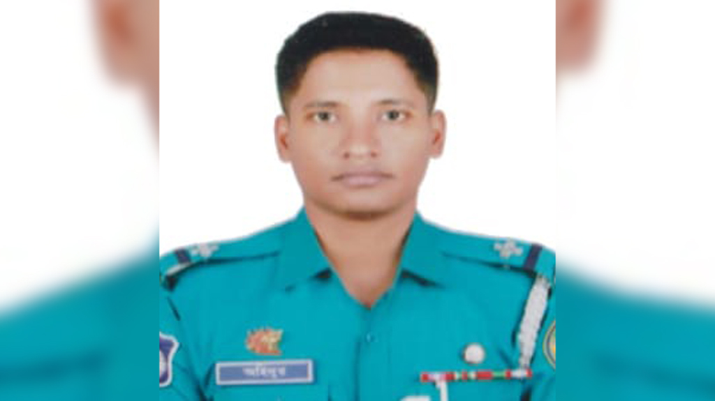 চট্টগ্রামে থানার ব্যারাক থেকে পুলিশ কর্মকর্তার ঝুলন্ত মরদেহ উদ্ধার