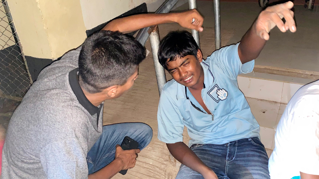 ‘মা তো প্রতিদিন সন্ধ্যায় বাড়ি ফিরত, আজ কেন আসছে না’