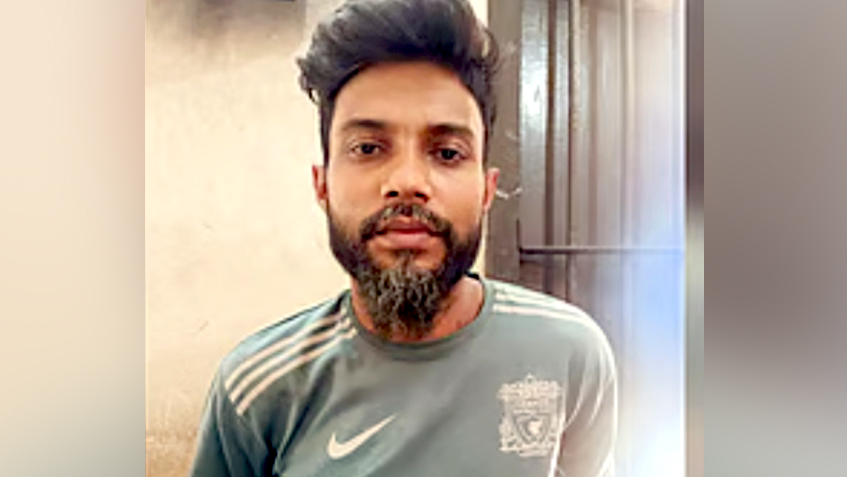 সীতাকুণ্ডে যাত্রী ভেবে পুলিশের গাড়িতে ডাকাতির চেষ্টা, গ্রেপ্তার ১