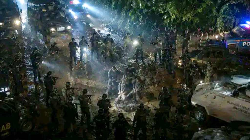 জঙ্গল সলিমপুরে র্যাবের ক্যাম্পে ইয়াসিন বাহিনীর গুলি