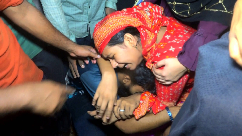 চট্টগ্রামে নালায় পড়ে শিশুর মৃত্যু: পরিবারের ওপর দায় চাপাল সিটি করপোরেশন