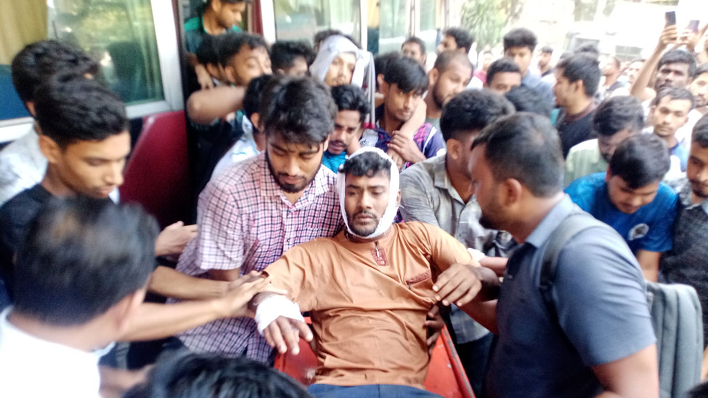 চট্টগ্রাম বিশ্ববিদ্যালয়ে সংঘর্ষ: চমেকে ভর্তি ৫১ শিক্ষার্থী