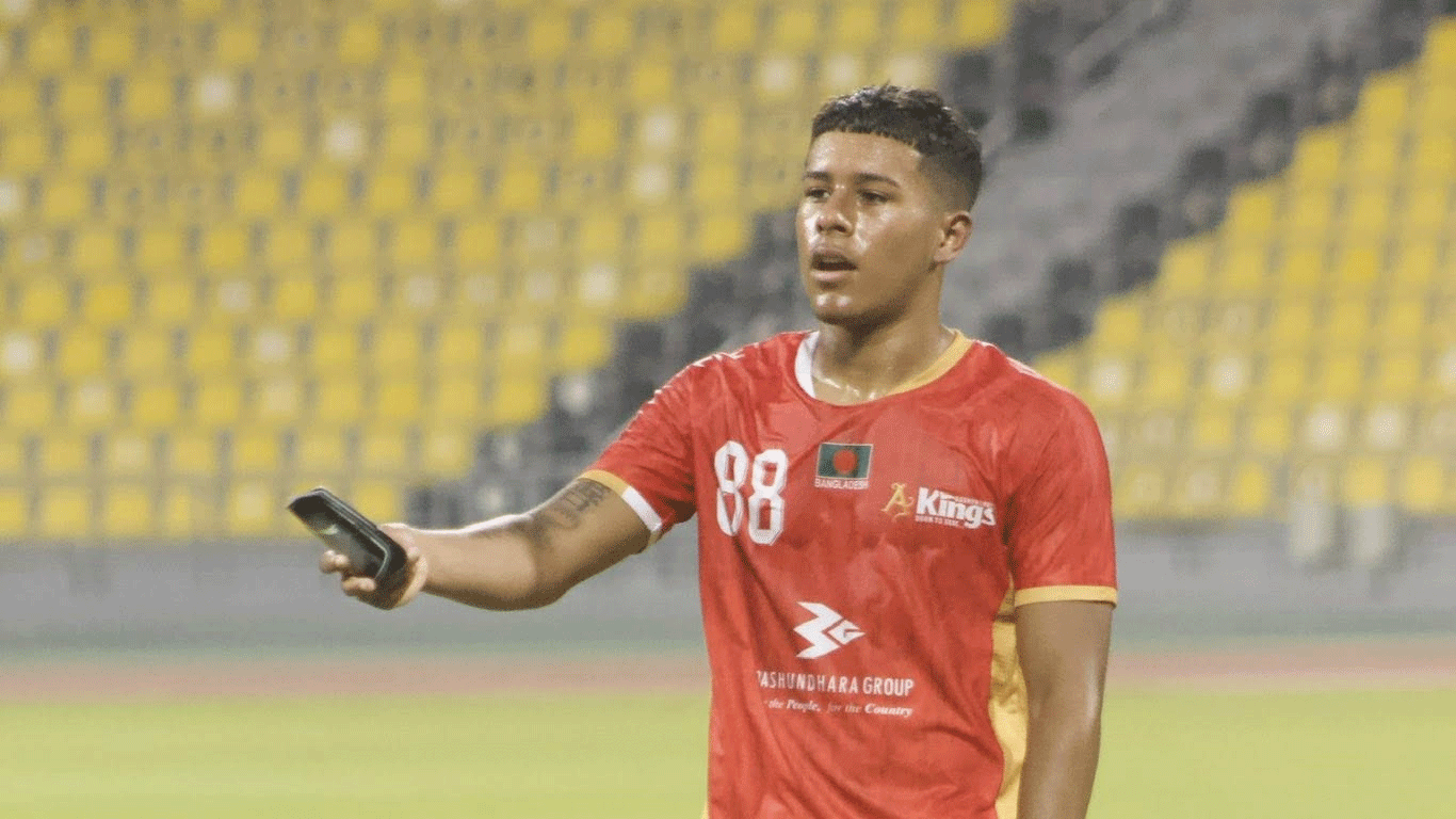 পারিশ্রমিক না পেয়ে ৪ মাসেই বসুন্ধরা ছাড়লেন কিউবা মিচেল