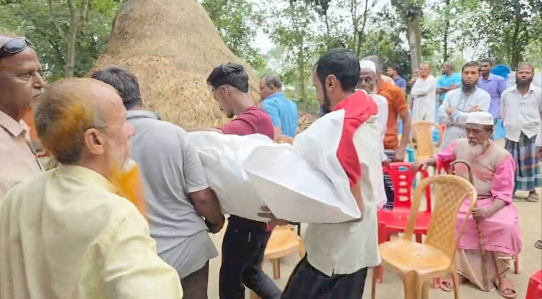 কুমিল্লার চান্দিনায় ধান কাটার শ্রমিক সেজে বাড়িতে ঢুকে হত্যা, লুট