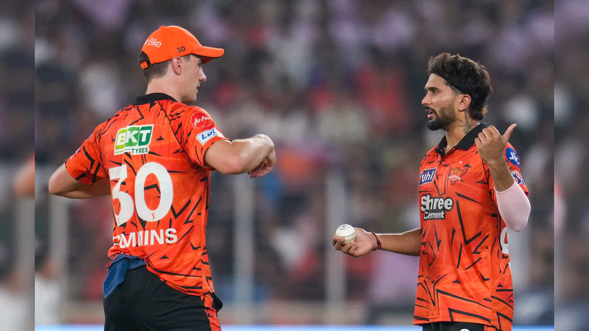 আইপিএলে লজ্জার হারের পর ভারতীয় বোর্ডের শাস্তি পেলেন কামিন্স