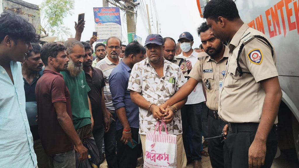 চুয়াডাঙ্গায় ২ হাজার ৬৫০ ইয়াবাসহ আ.লীগ নেতা আটক