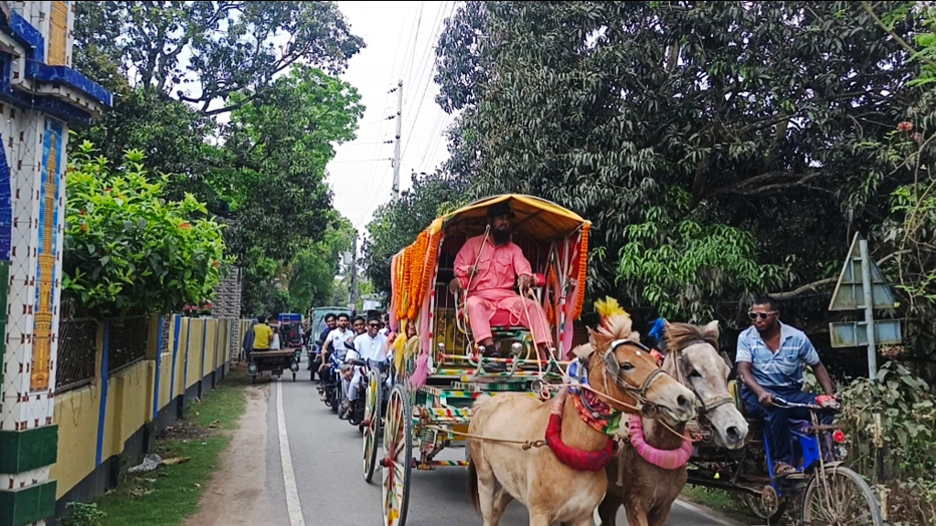 জীবননগরে শিক্ষককে ঘোড়ার গাড়িতে রাজকীয় বিদায়