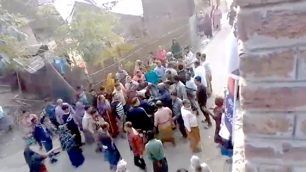 চুয়াডাঙ্গায় বিএনপি-জামায়াতের সংঘর্ষ, আহত ১৩