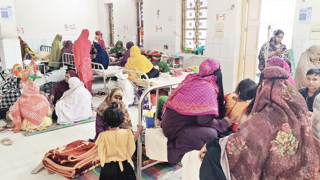 চুয়াডাঙ্গা: ঠান্ডা-গরমে রোগীর চাপ বেড়েছে হাসপাতালে