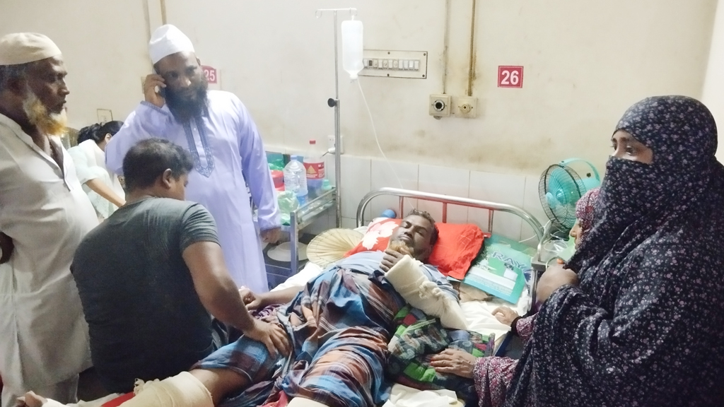 ‘সন্ত্রাসীর’ পা কাটতে লাখ টাকার পুরস্কার ঘোষণা