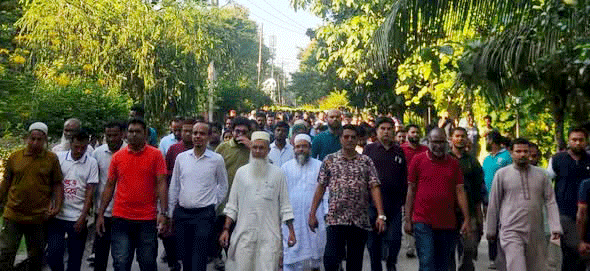 চুয়েটে টানা ২১ দিনের আন্দোলনে নতুন মাত্রা যোগ করেছে নবনিযুক্ত উপাচার্যের জোরপূর্বক প্রবেশ। ছবি: আজকের পত্রিকা