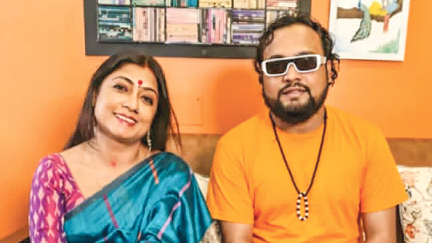 ইকন বাবুর কথা ও সুরে গাইলেন শুভমিতা, পিজিত দিলেন ভিডিও নির্দেশনা
