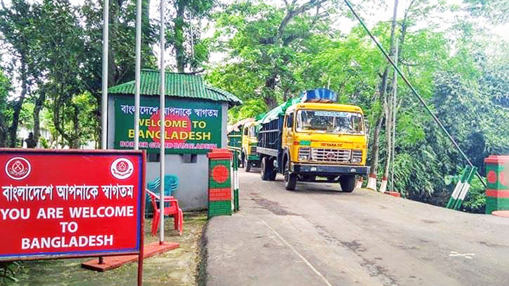 এক দিন বন্ধ থাকার পর আখাউড়া স্থলবন্দরে আমদানি-রপ্তানি শুরু