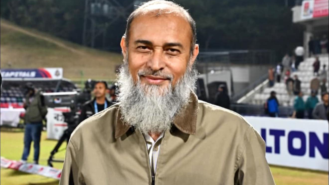 পরিচালক পদ থেকে কেন নাজমুলকে সরিয়ে দিতে পারেনি বিসিবি