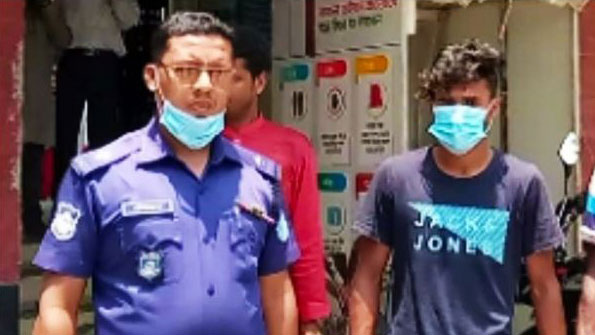 বিয়ের প্রলোভনে স্কুল ছাত্রীকে ধর্ষণের অভিযোগে যুবক গ্রেপ্তার