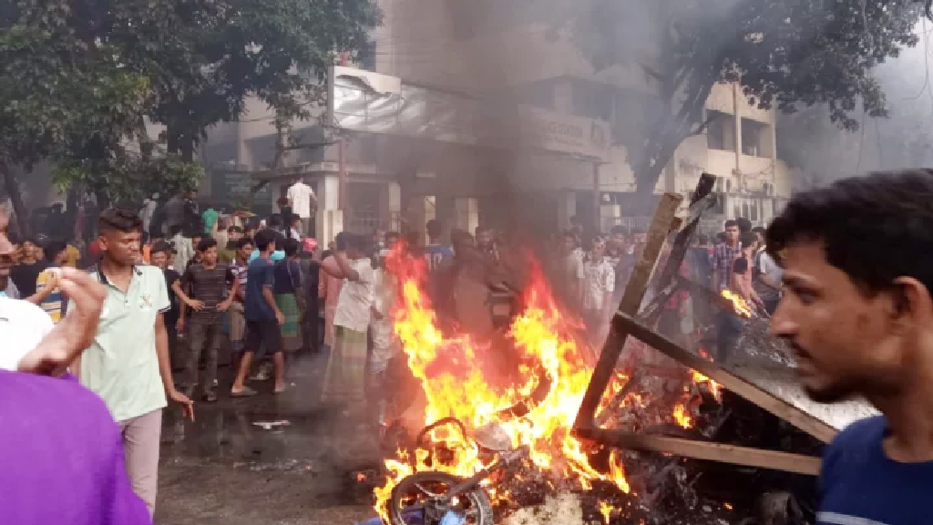 সিলেটে পুলিশের গুলিতে আহত রাইয়ানের জ্ঞান ফেরেনি ১২ দিনেও, ঢাকায় প্রেরণ