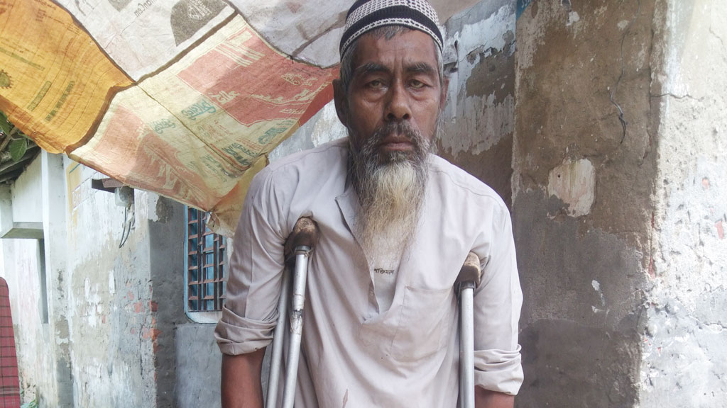 আর কত বয়স হলে কার্ড পাবেন মজনু