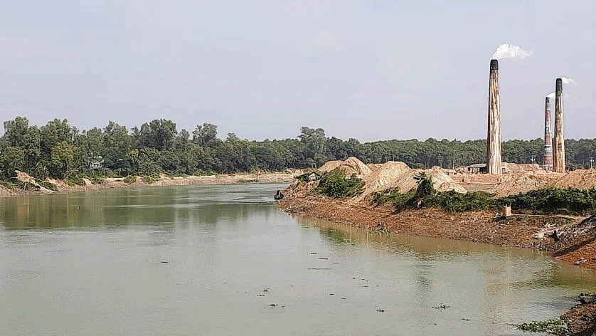 বংশাই নদ গিলছে ইটভাটা