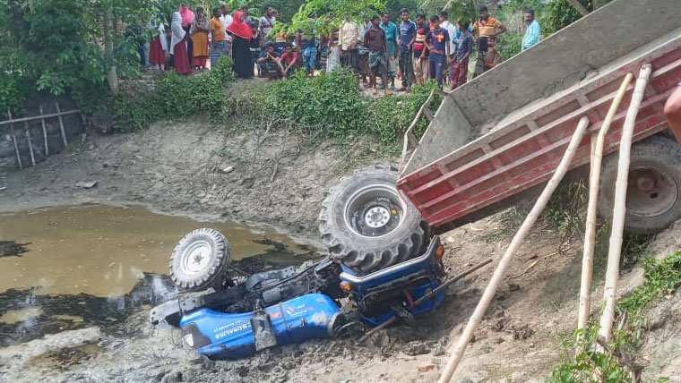 মাটিবাহী ডাম্পার খাদে পড়ে চালক নিহত 
