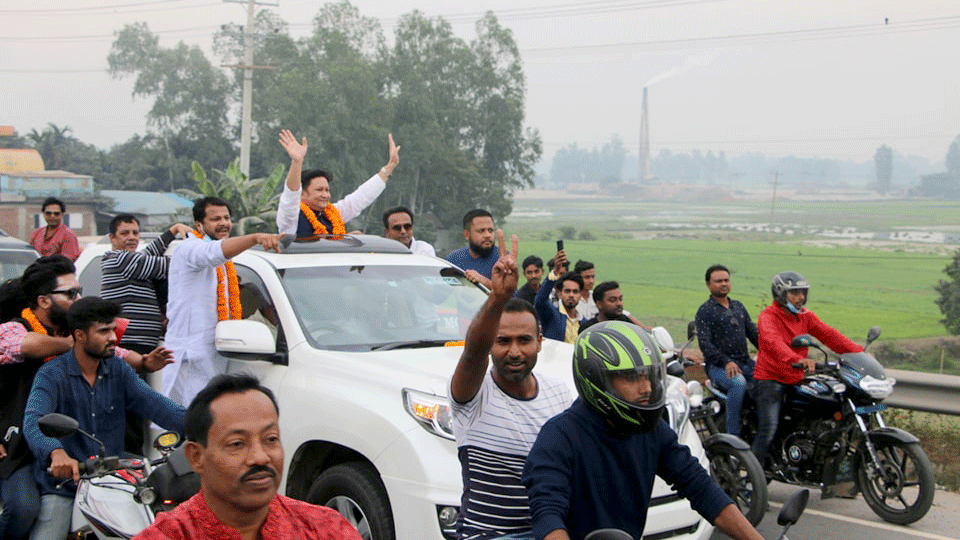 মির্জাপুরে শুভকে নেতা-কর্মীদের ফুলেল শুভেচ্ছা