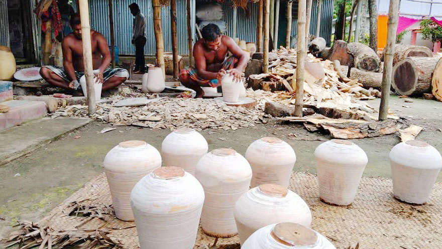 স্থবিরতা কাটিয়ে নবোদ্যমে ঘিওরের ঢাকঢোলপাড়া