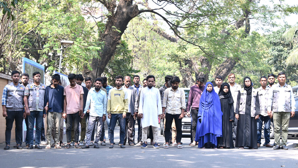 ৩ মাসে ১৪৩ রোহিঙ্গাকে ভুয়া পাসপোর্ট দিয়েছে একটি চক্র: ডিবিপ্রধান হারুন  