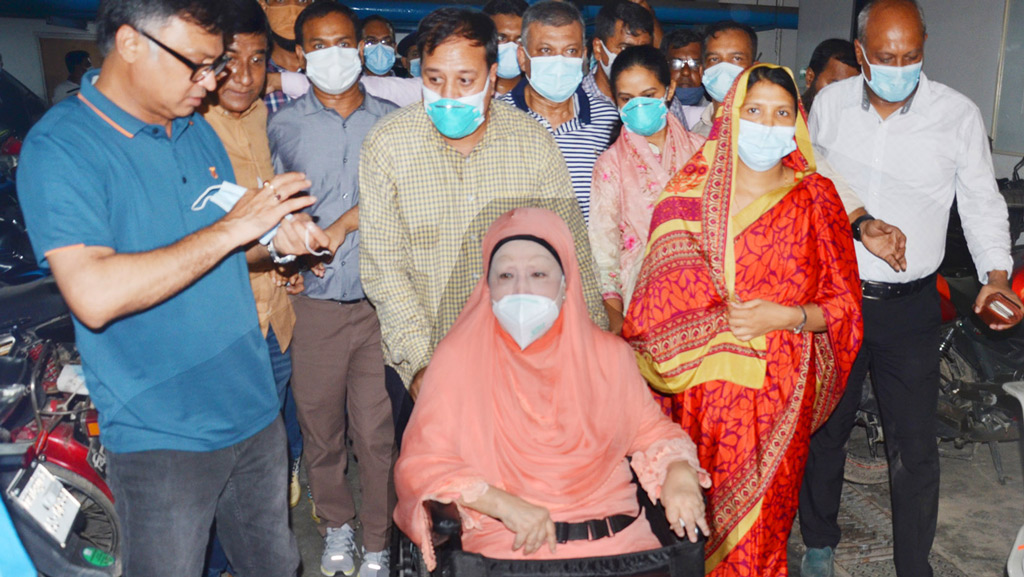 ফের হাসপাতালে খালেদা জিয়া, সিসিইউতে ভর্তি