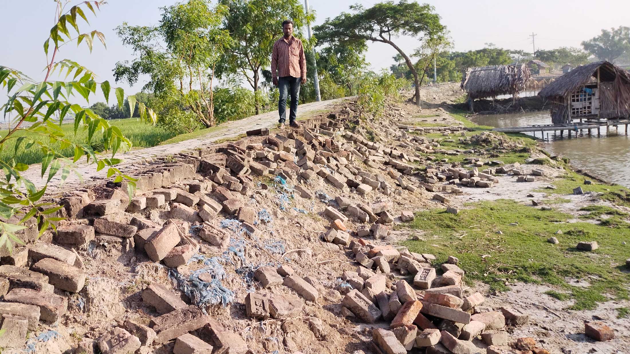 ইয়াসে ক্ষতিগ্রস্ত রাস্তা ৬ মাসেও সংস্কার হয়নি