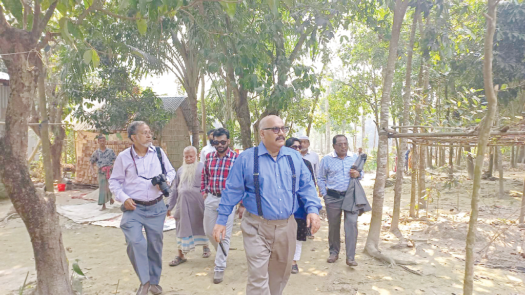 নিজ ভিটের ছোঁয়া