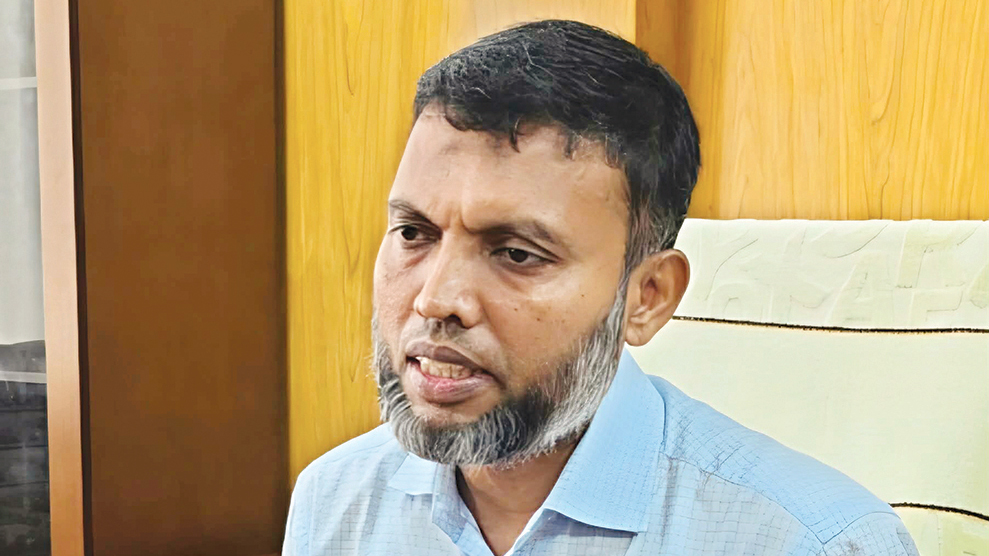 পটুয়াখালী মেডিকেল কলেজ: কলেজে পদ নেই, তবু তিনি ‘উপাধ্যক্ষ’