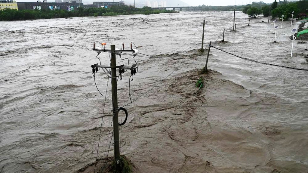 চীনে ১৪০ বছরের মধ্যে সর্বোচ্চ বৃষ্টিপাত, বন্যায় নিহত বেড়ে ২০ 