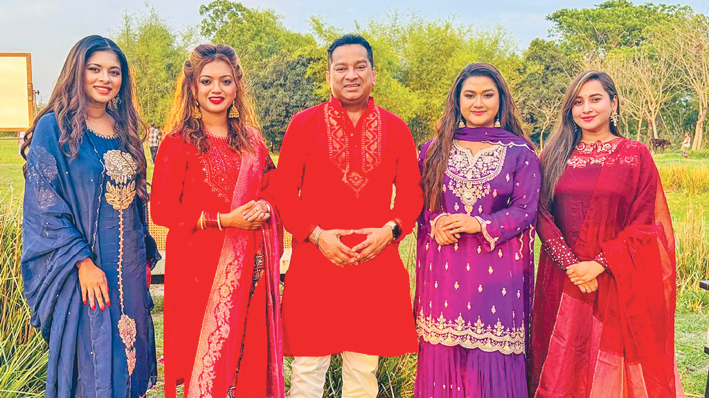 নতুন আয়োজনে ‘বাজেরে বাজে ঢোল আর ঢাক’